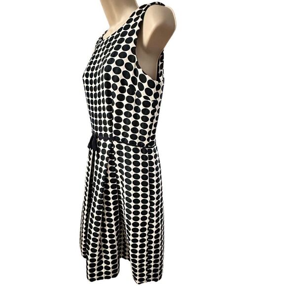 Taylor ~ Dark Navy and Cream Polka Dot Fit & Flare Dress ~ side pockets ~ size 6 - Picture 8 of 13